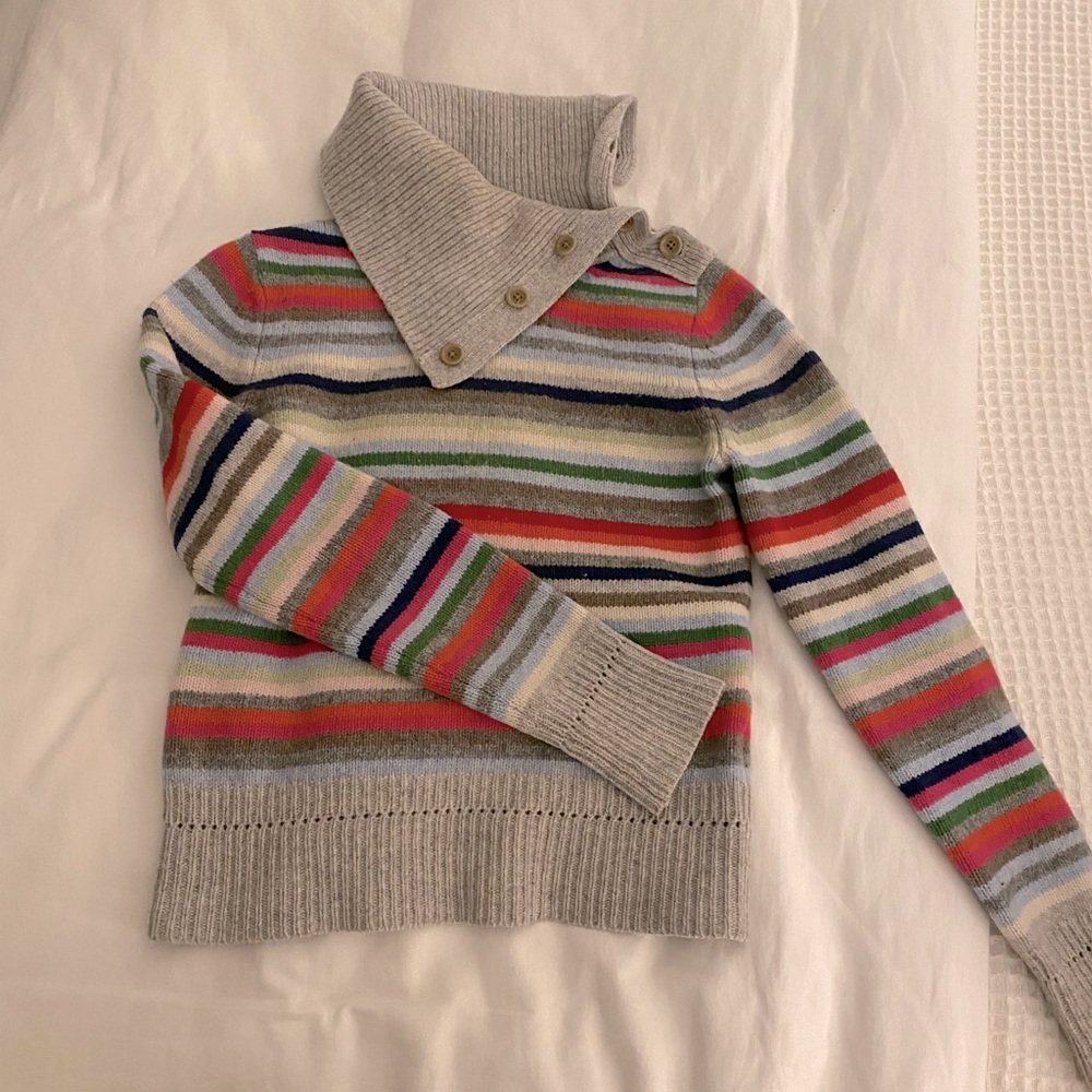100% lambs wool GAP cowl neck sweater